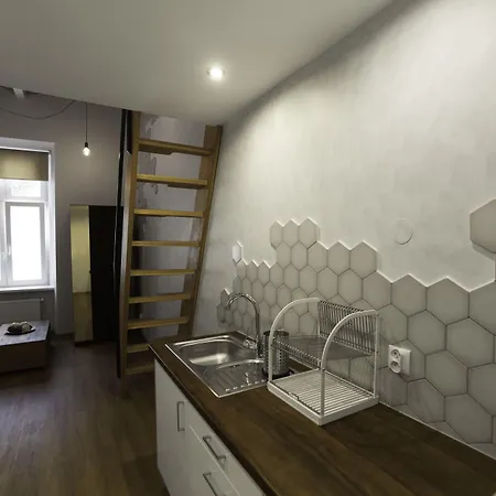 Dizzy Daisy Hostel
